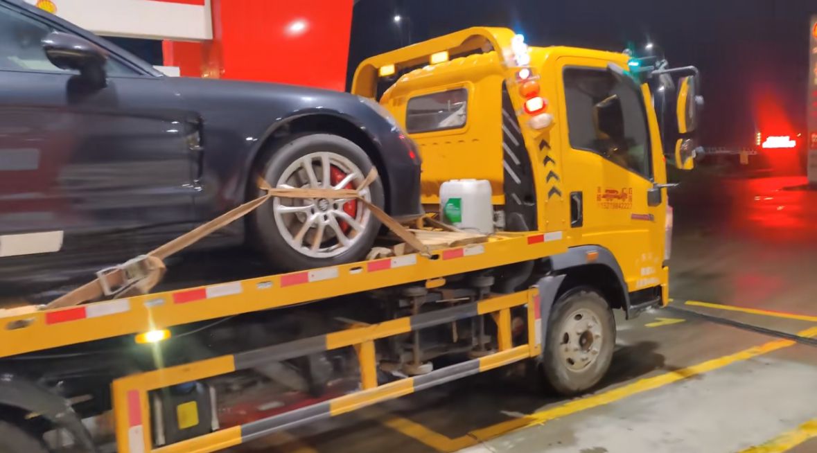 文昌行车途中遇到突发状况该如何呼叫道路救援？